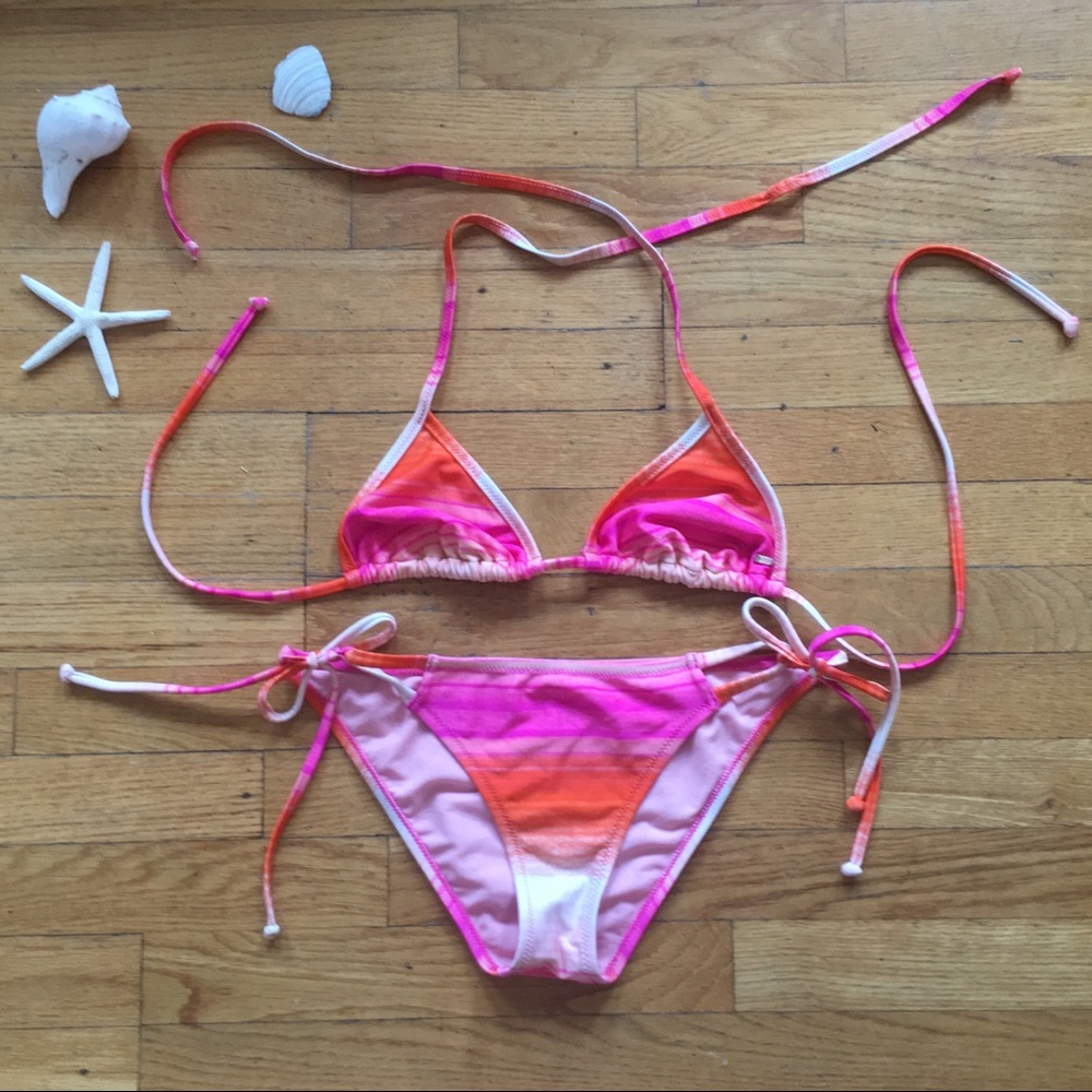 ROXY Ocean Breeze Tiki Tri Bikini, Top-S, Bottom-M